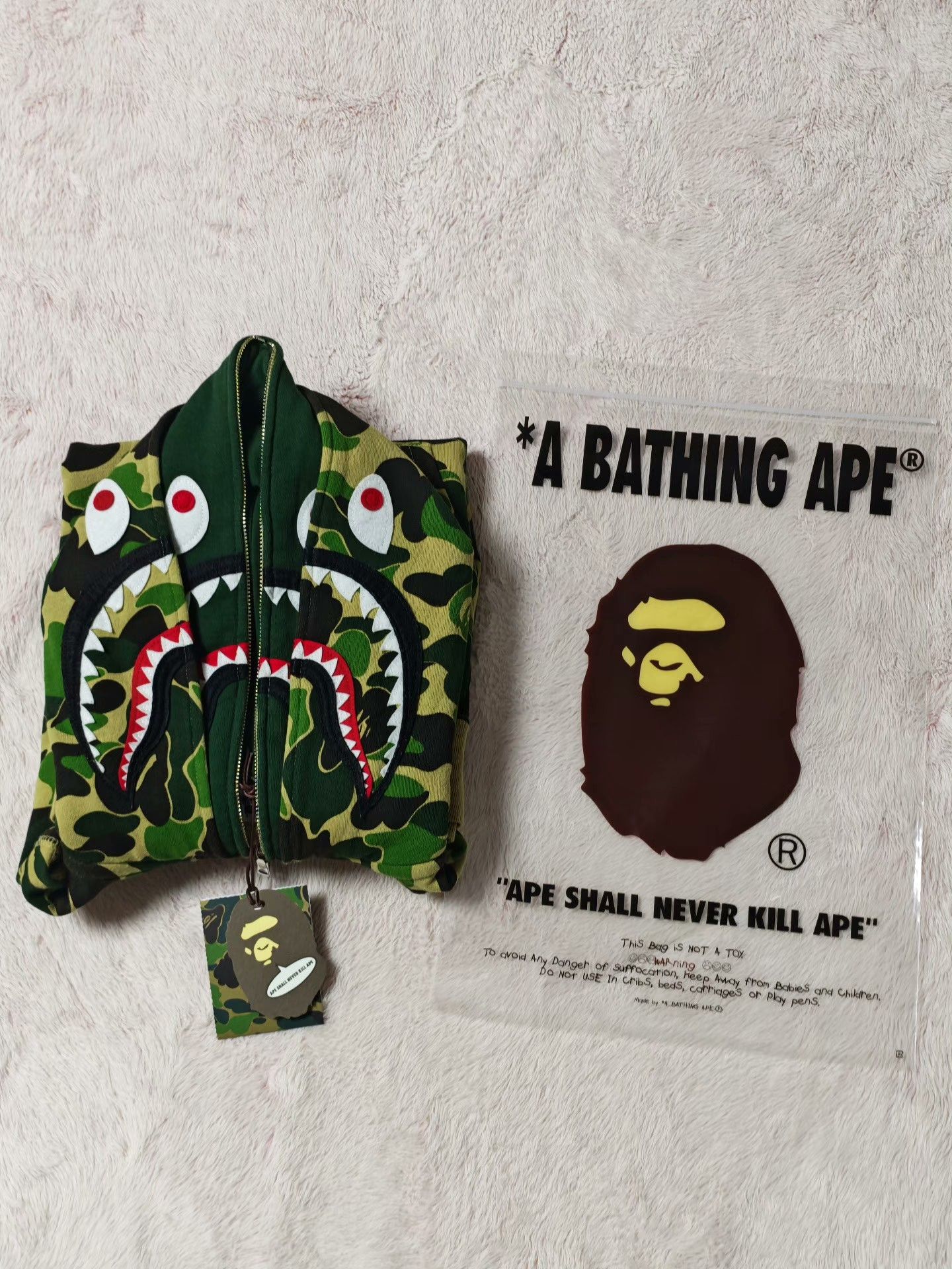 Bape Bape Green Hoodie M Men Size US M / EU 48-50 / 2 - 3 Thumbnail