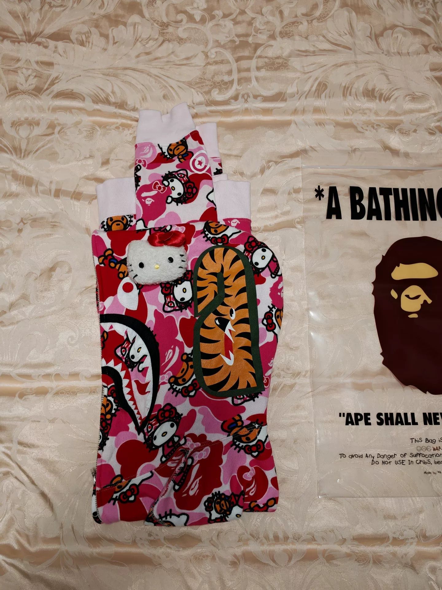 Bape Bape Hoodie S Men Size US S / EU 44-46 / 1 - 5 Thumbnail