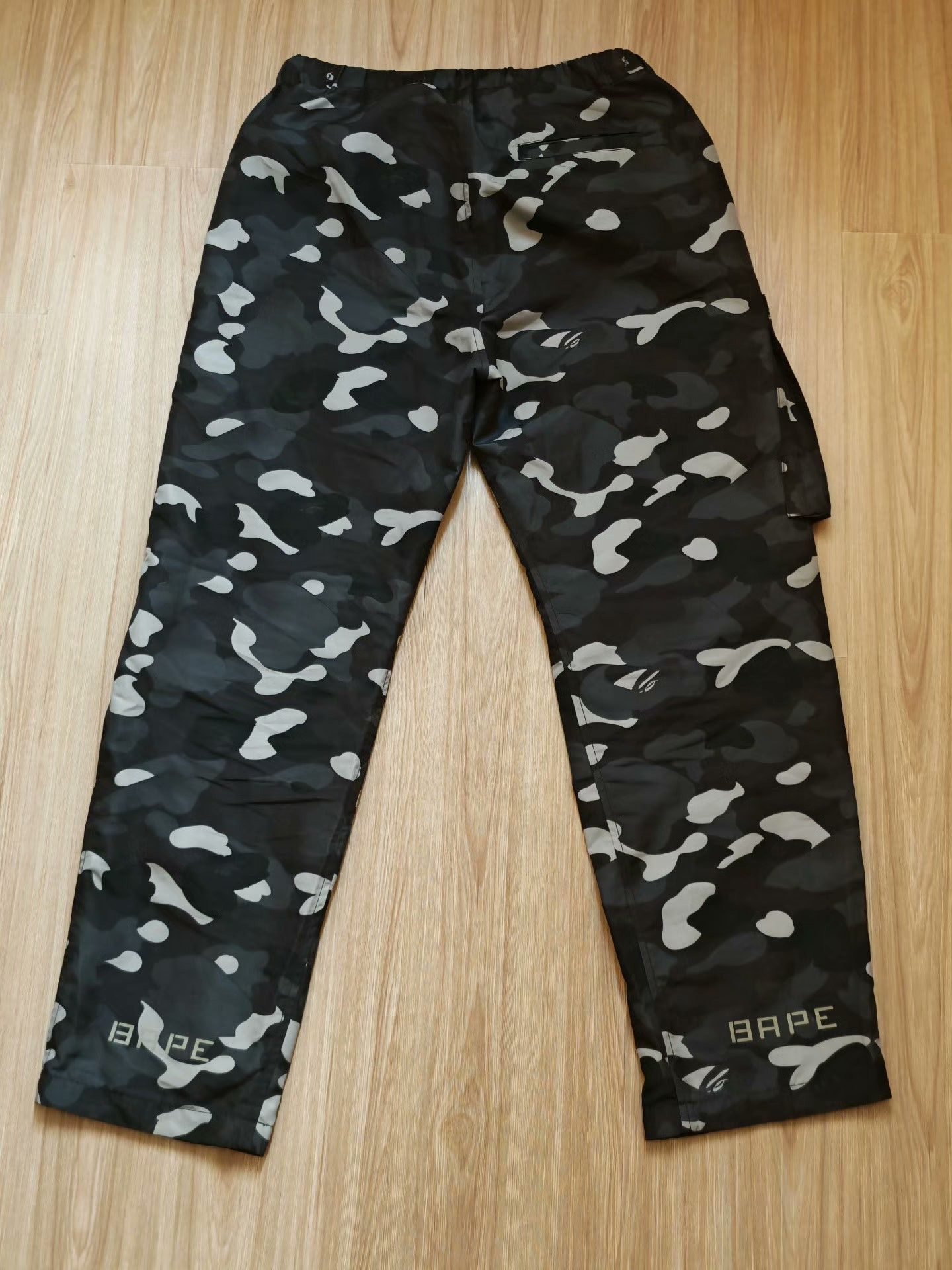 Bape Bape Camo Glow Casual Pants L Men Size US 34 / EU 50 - 2 Thumbnail