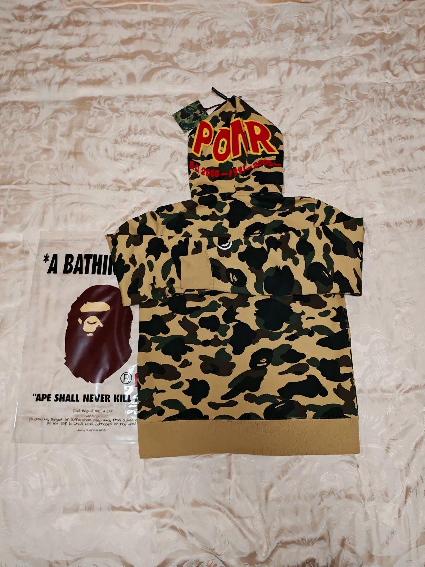 Bape Bape Yellow Hoodie L Men Size US L / EU 52-54 / 3 - 2 Thumbnail