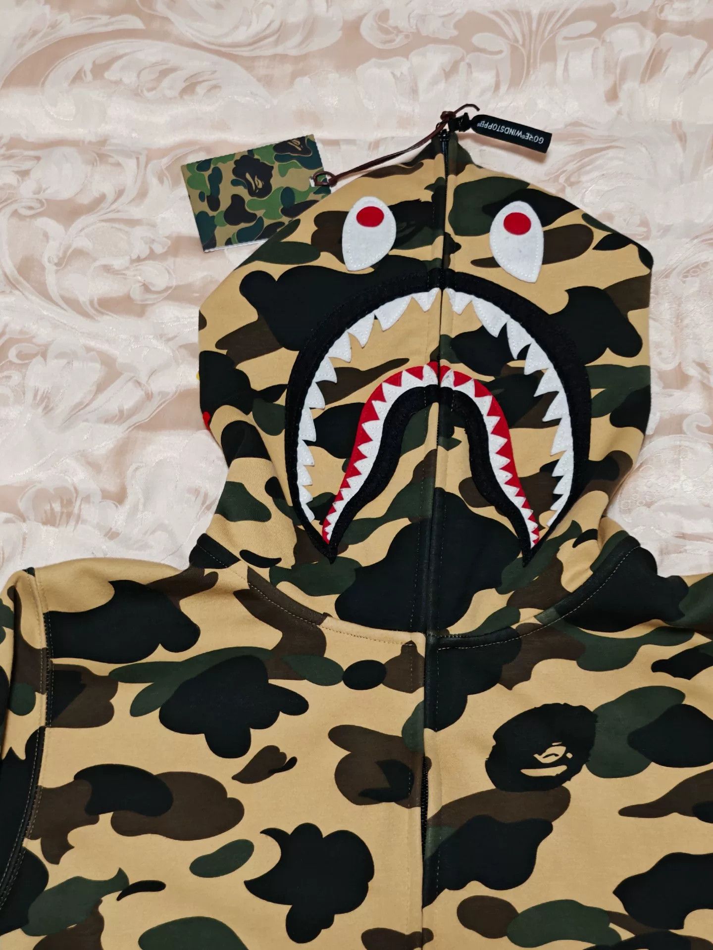 Bape Bape Yellow Hoodie L Men Size US L / EU 52-54 / 3 - 3 Thumbnail