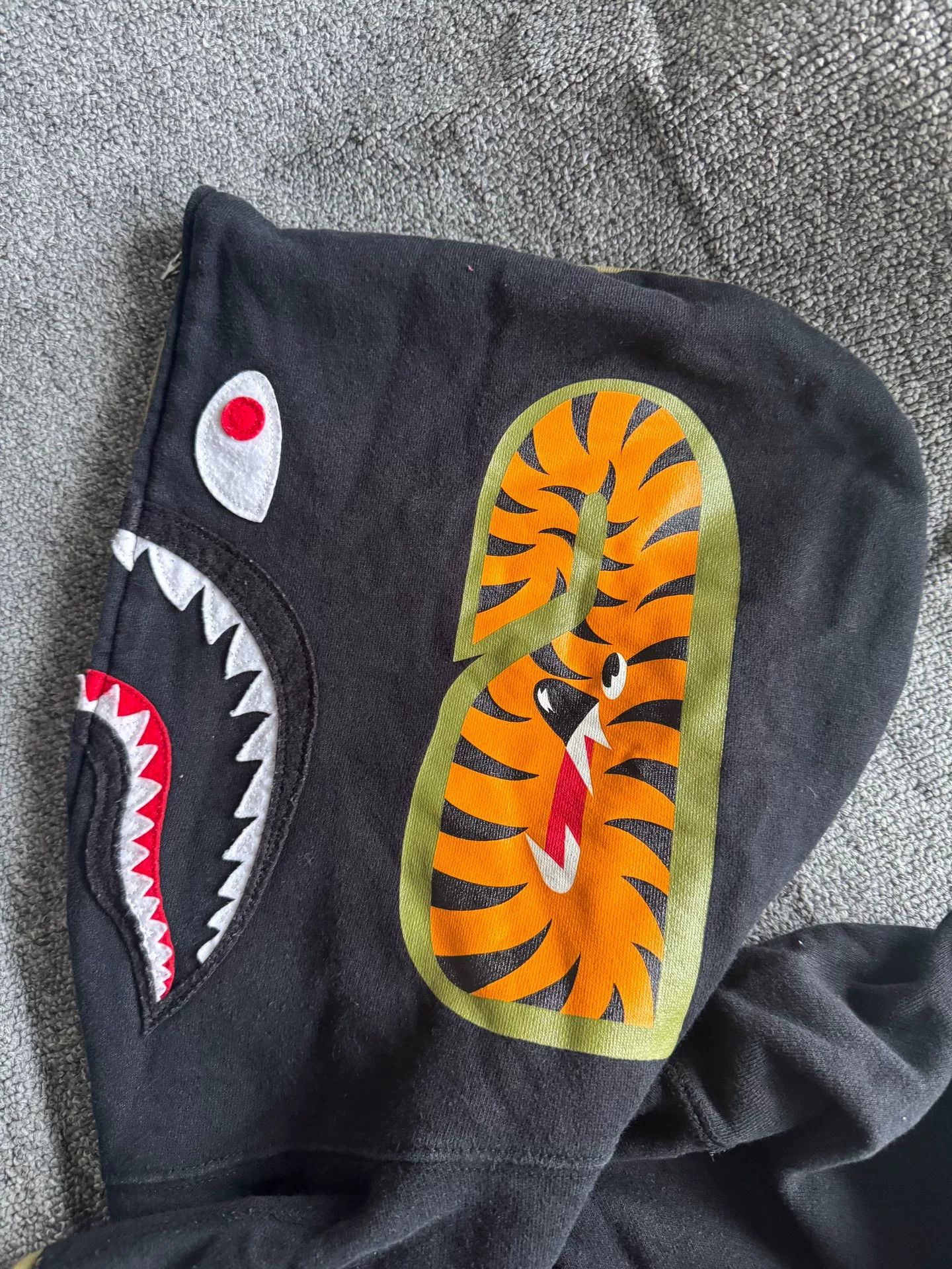 Bape Bape Shark Black Light Jacket L Men Size US L / EU 52-54 / 3 - 4 Thumbnail