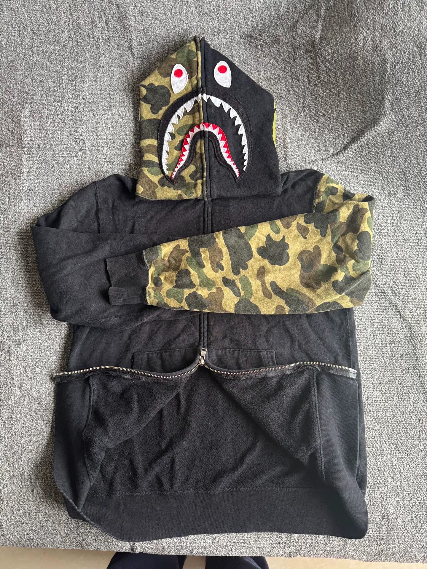 Bape Bape Shark Black Light Jacket L Men Size US L / EU 52-54 / 3 - 6 Thumbnail