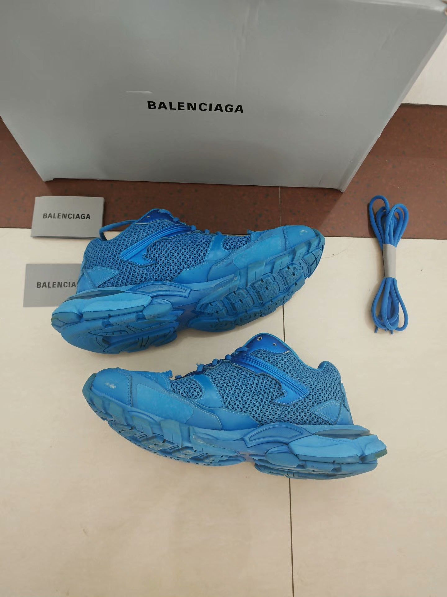Balenciaga Balenciaga White Lowtop Sneakers 42 Men Size US 9 / EU 42 - 4 Thumbnail