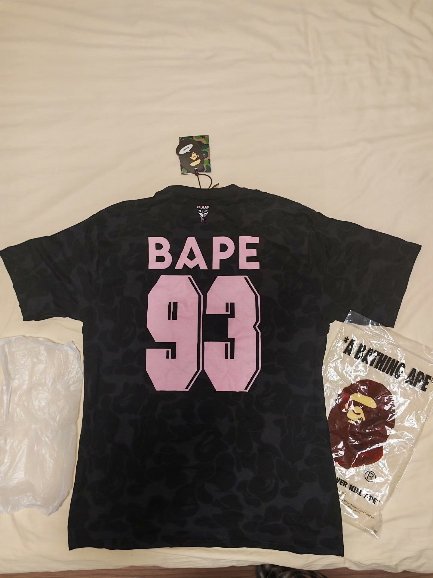 Bape Bape T-Shirt XL Men Size US XL / EU 56 / 4 - 2 Thumbnail