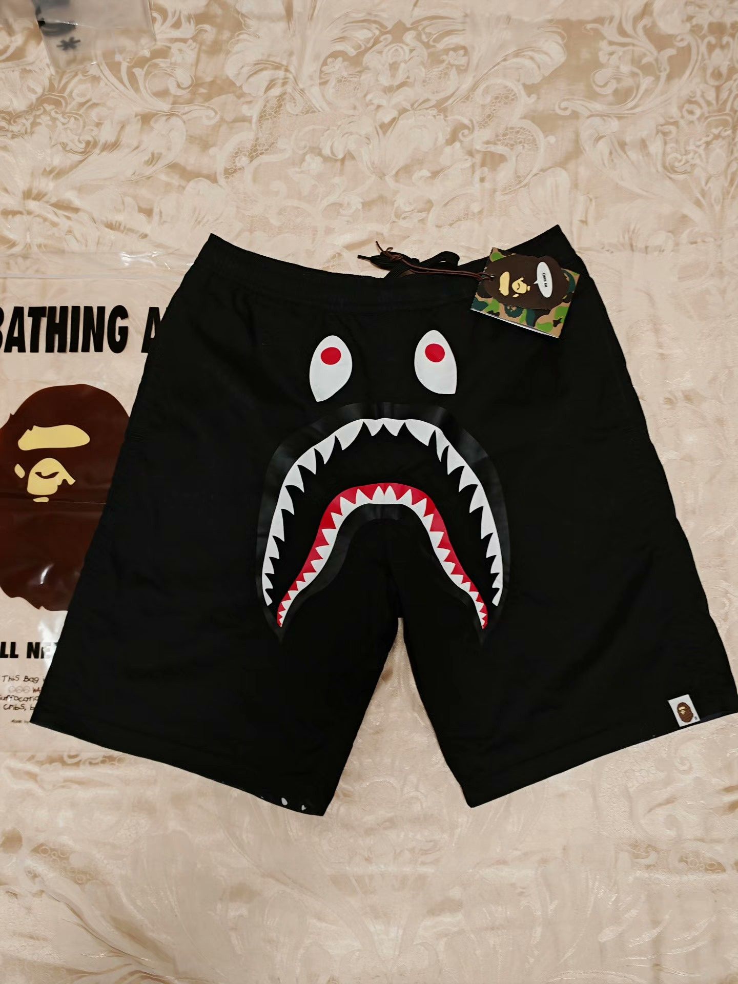 Bape Bape Shorts M Men Size US 32 / EU 48 - 2 Thumbnail
