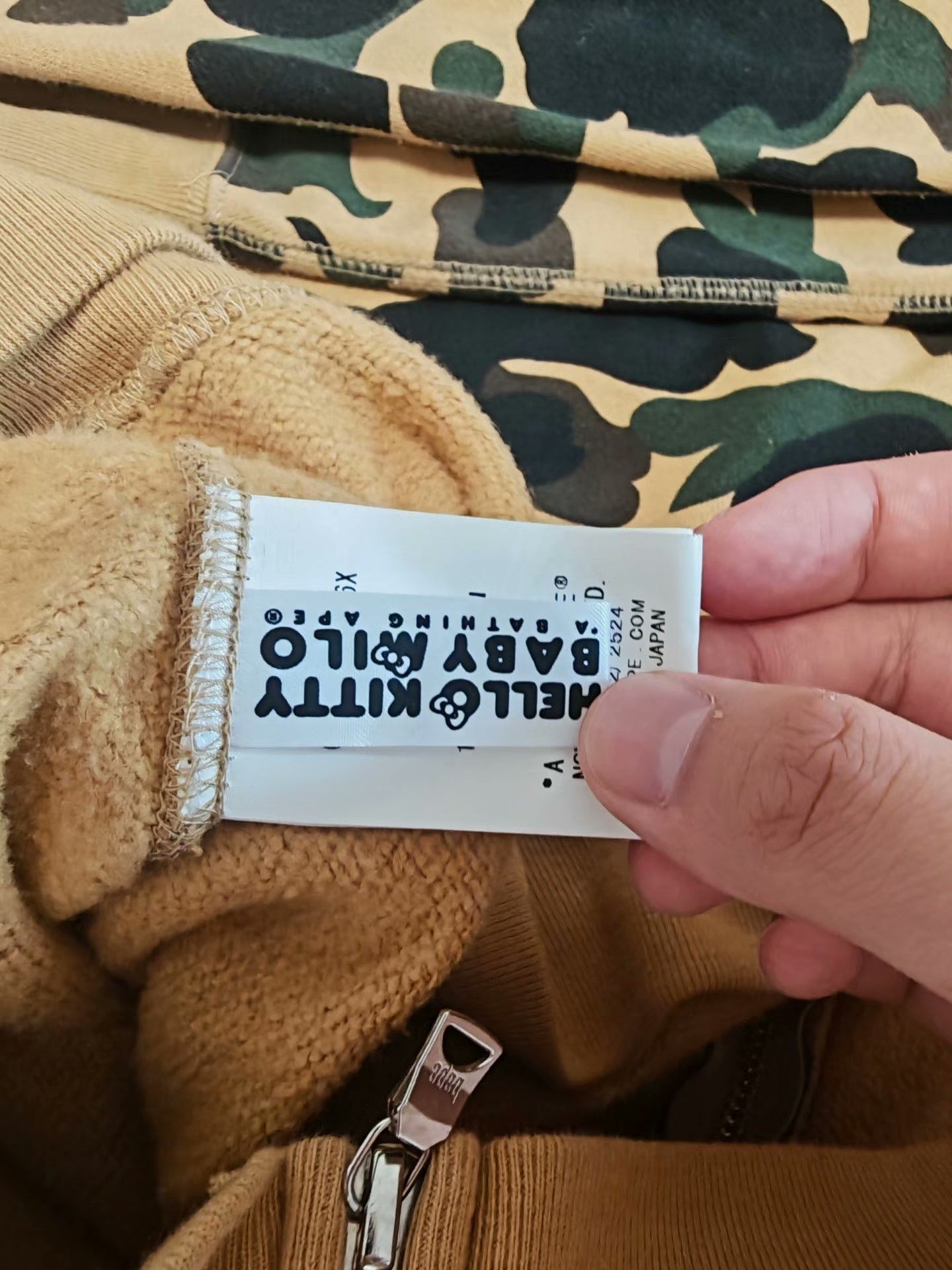 Bape Bape Collab Camo Yellow Hoodie M Men Size US M / EU 48-50 / 2 - 6 Thumbnail