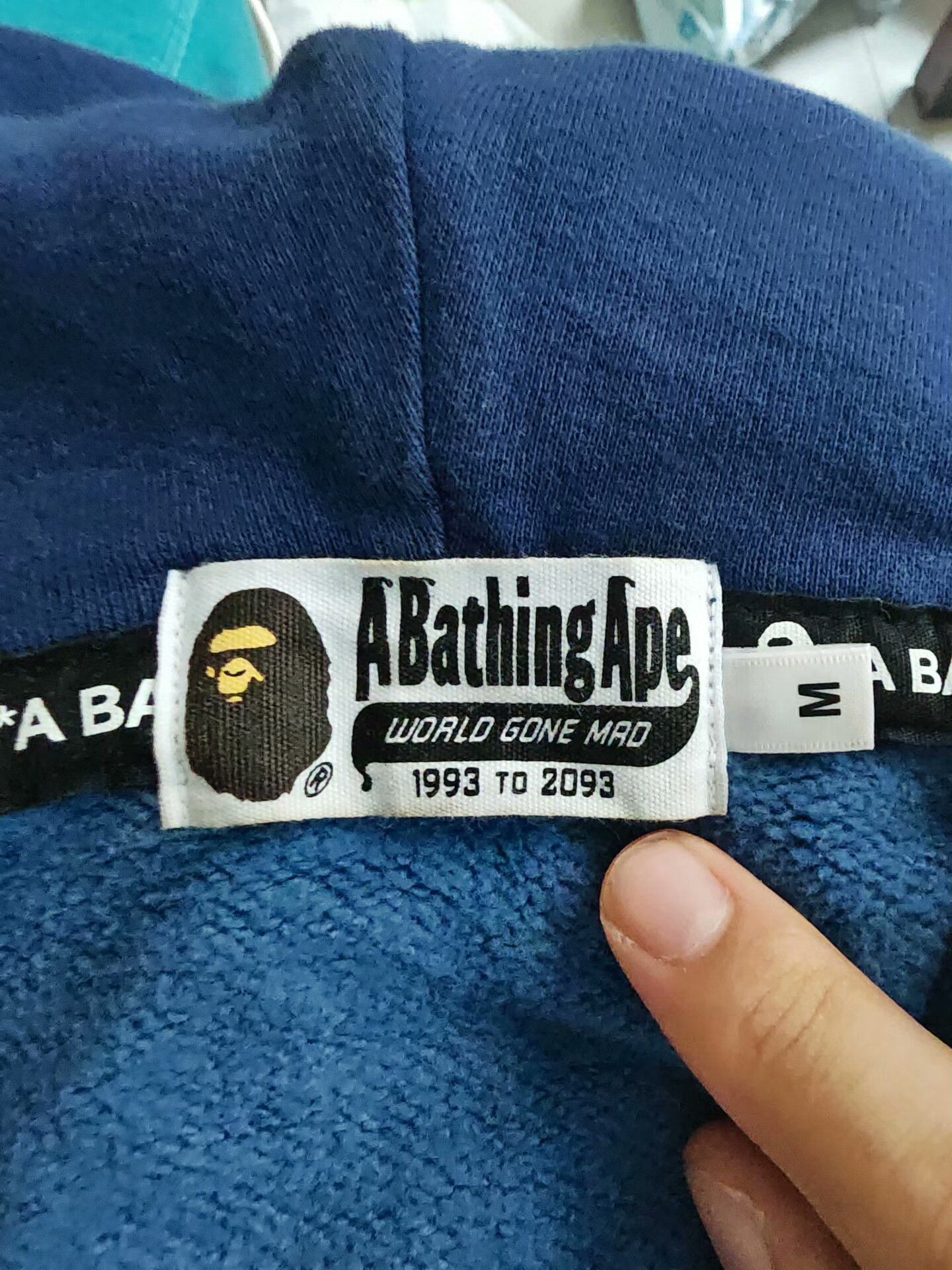 Bape Bape Shark Gold Hoodie M Men Size US M / EU 48-50 / 2 - 6 Thumbnail