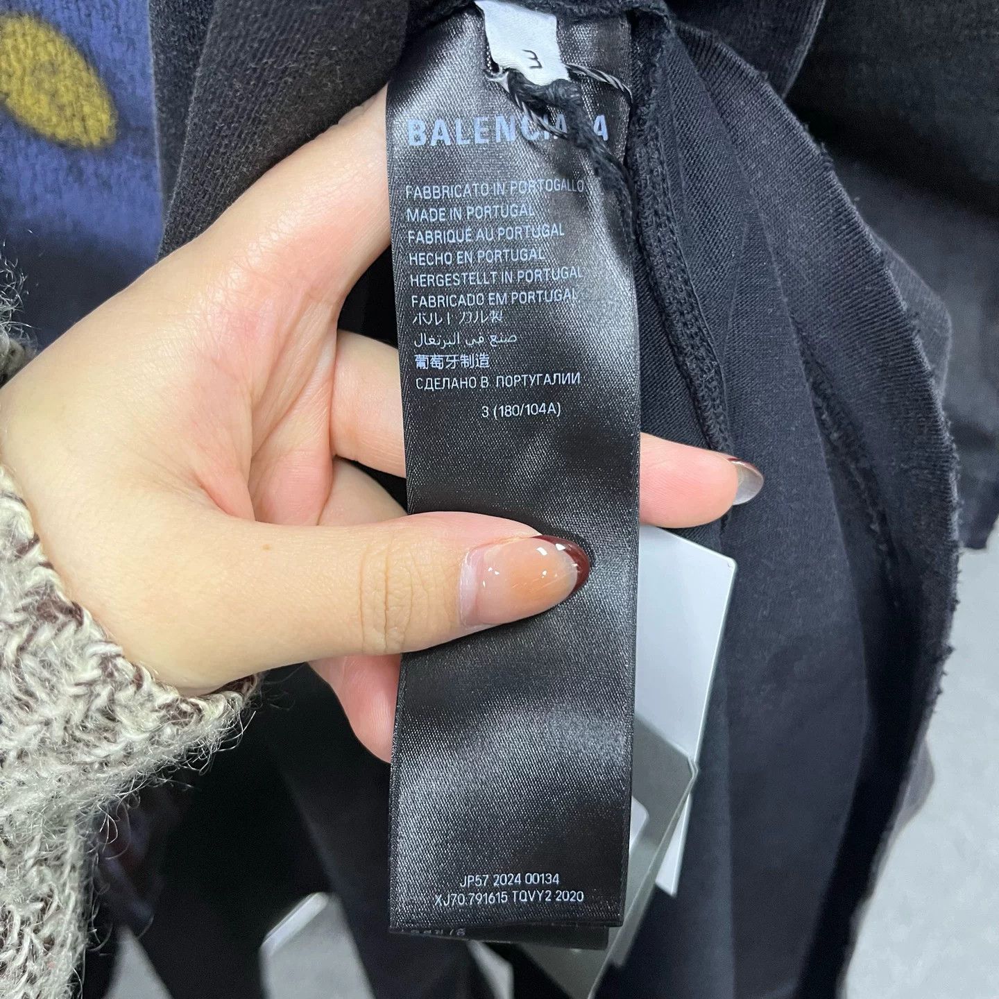 Balenciaga Balenciaga Casual Printed Black Hoodie 1 Men Size US XS / EU 42 / 0 - 7 Thumbnail