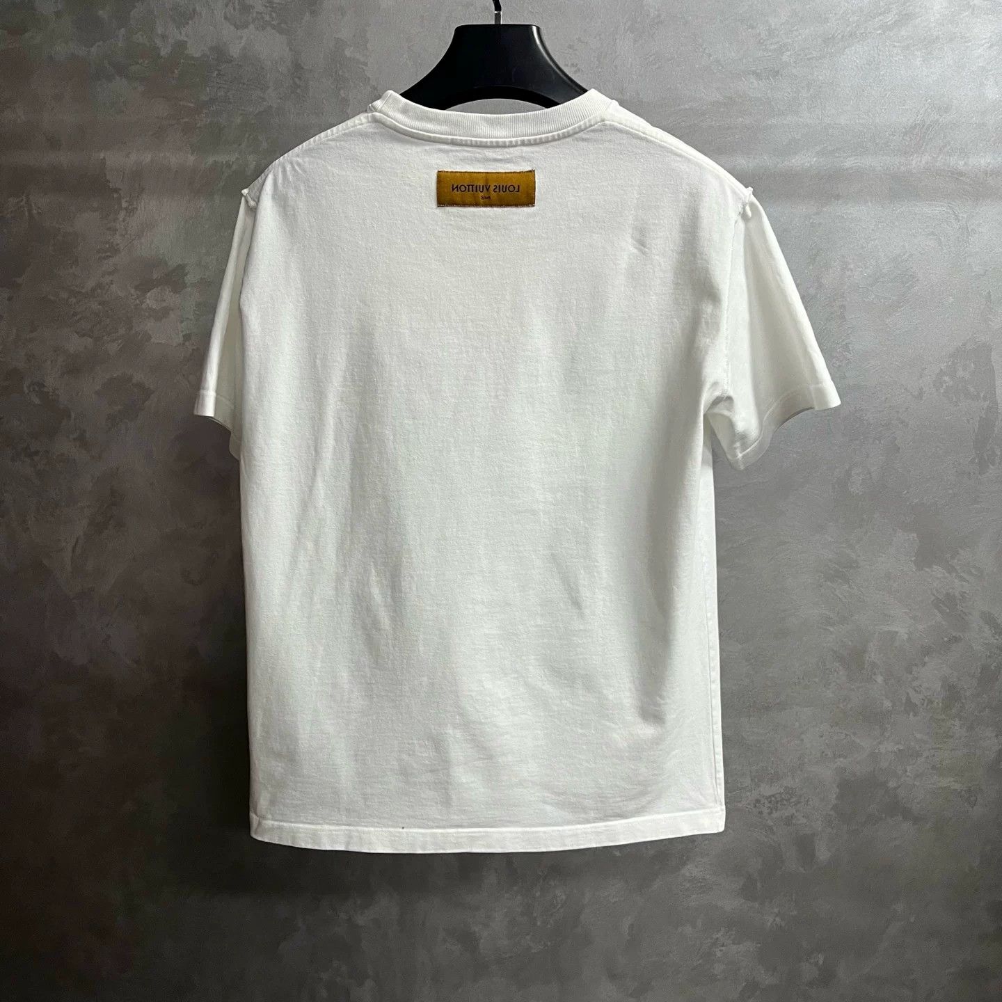 Louis Vuitton Louis Vuitton Embroidered Printed White T-Shirt L Women Size L / US 10 / IT 46 - 5 Thumbnail