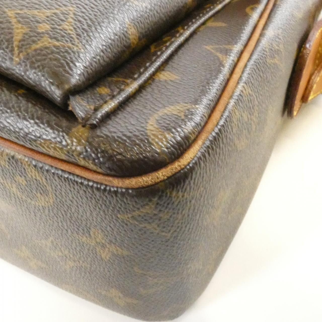 Louis Vuitton Louis Vuitton Louis Vuitton Viva Cite Monogram Shoulder Bag Textile Shoulder Bag M51163 DUTY FREE for USA Size ONE SIZE - 3 Thumbnail