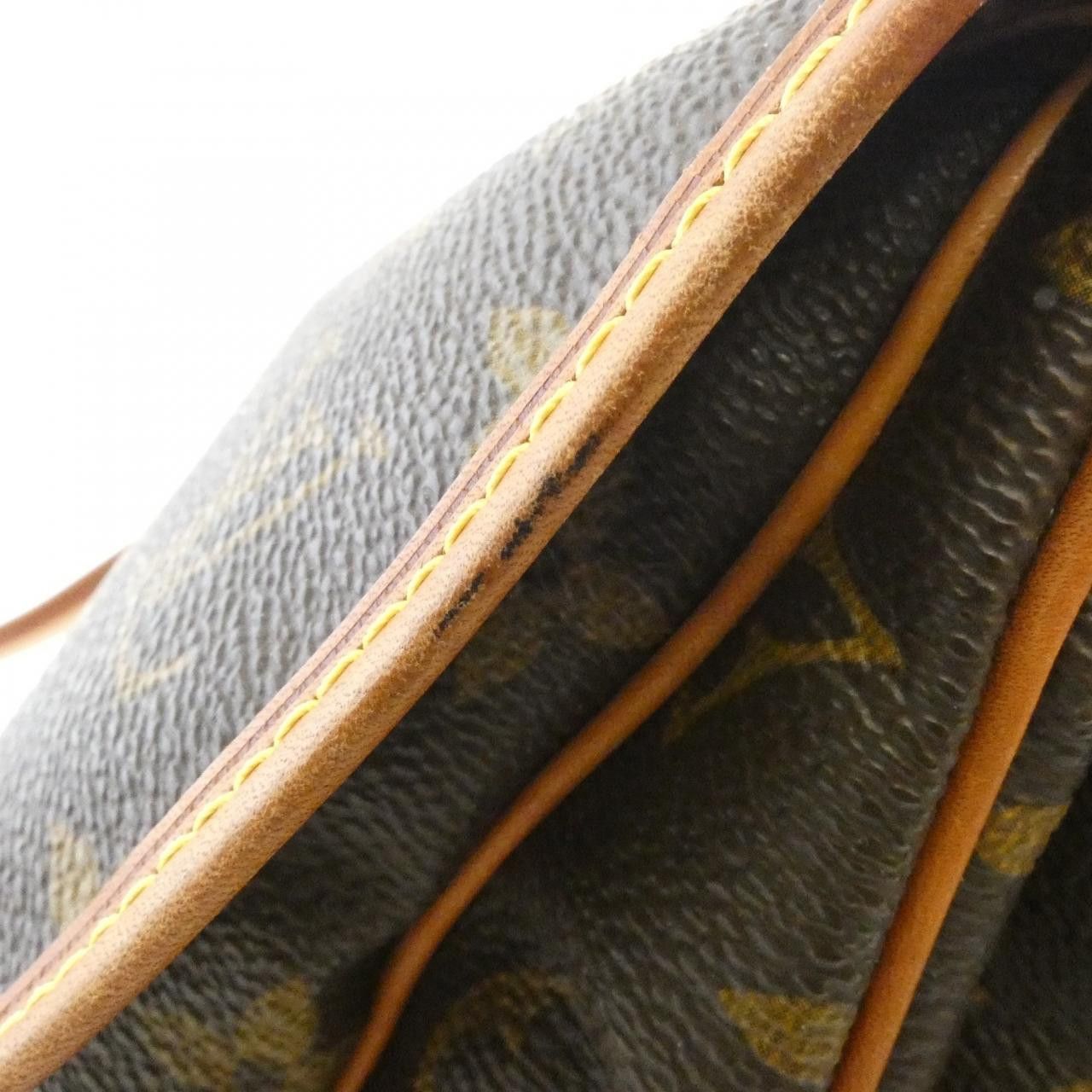 Louis Vuitton Louis Vuitton Louis Vuitton Monogram Shoulder Bag Textile Shoulder Bag M42256 DUTY FREE for USA Size ONE SIZE - 4 Thumbnail