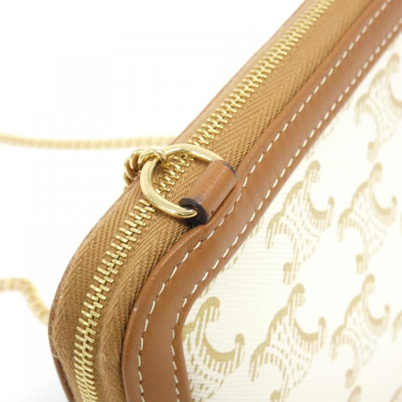 Celine Celine Celine Chain Clutch Trionph Canvas Lamb Shoulder Bag Leather Shoulder Bag 10E382CBX DUTY FREE for USA Size ONE SIZE - 4 Thumbnail