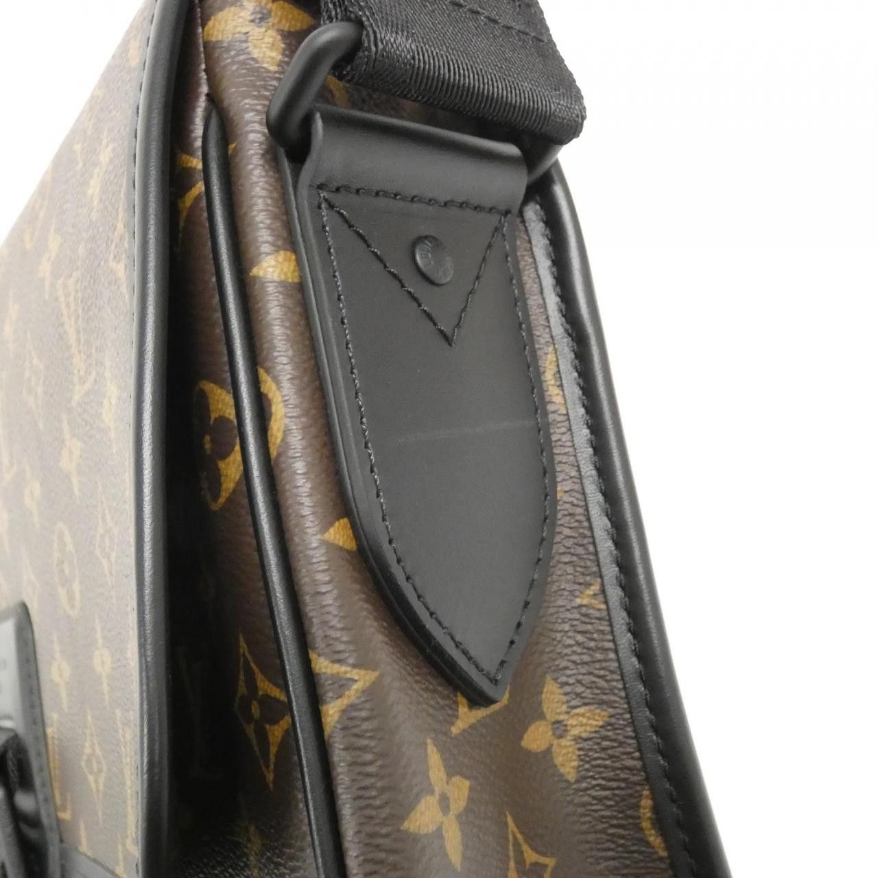 Louis Vuitton Louis Vuitton Louis Vuitton Monogram Macassar Archie Messenger Shoulder Bag Textile Shoulder Bag M46328 DUTY FREE for USA Size ONE SIZE - 5 Thumbnail