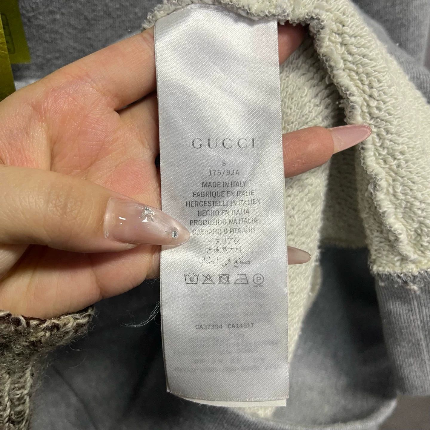Gucci Gucci Printed Graphic Gray T-Shirt S Women Size S / US 4 / IT 40 - 4 Thumbnail