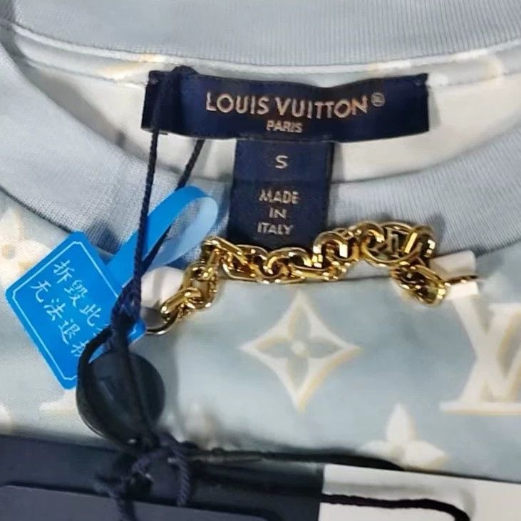 Louis Vuitton Louis Vuitton Slim Long Blue T-Shirt XS Women Size XS / US 0-2 / IT 36-38 - 2 Thumbnail