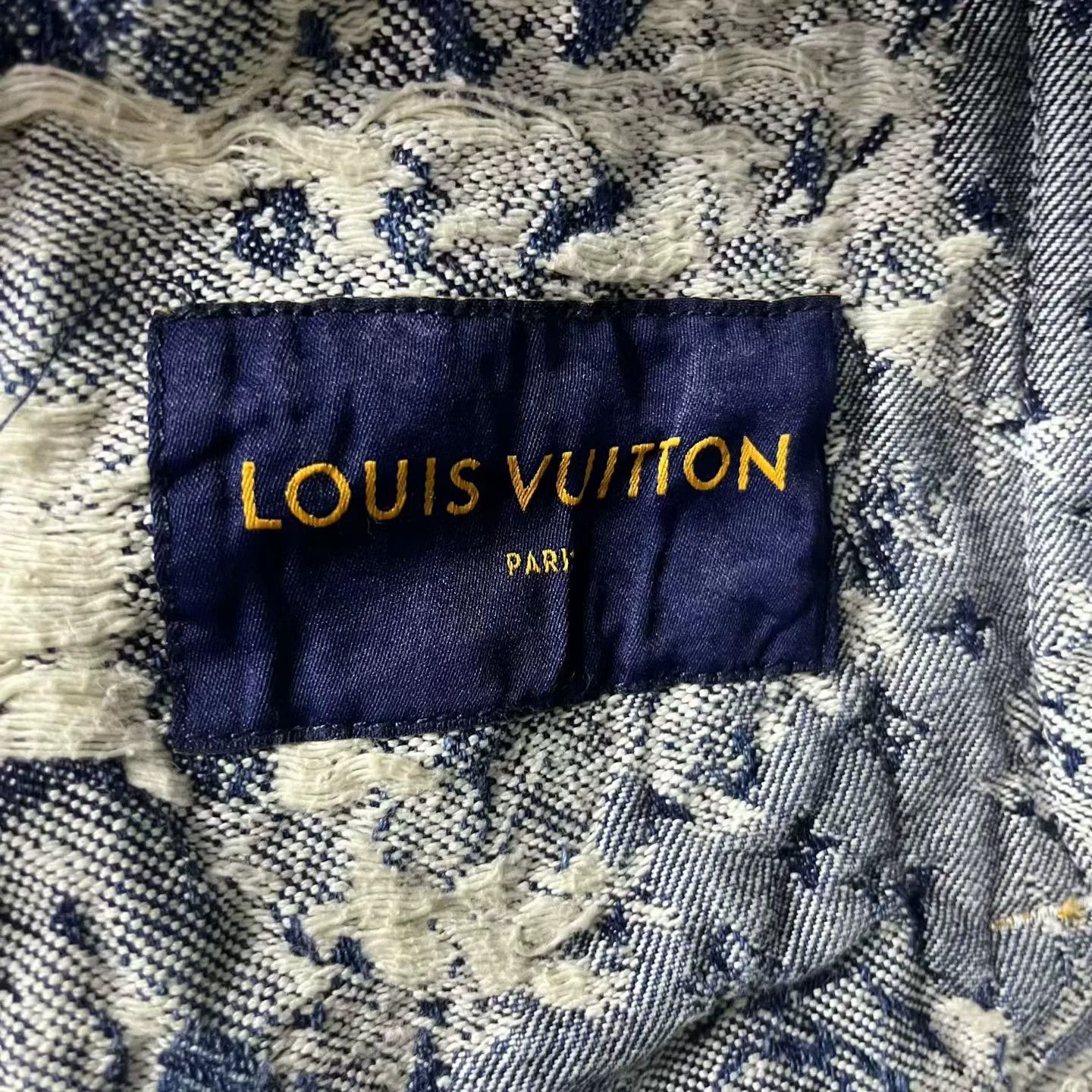 Louis Vuitton Louis Vuitton Blue Designer Casual Size XXL / US 16-18 / IT 52-54 - 2 Thumbnail