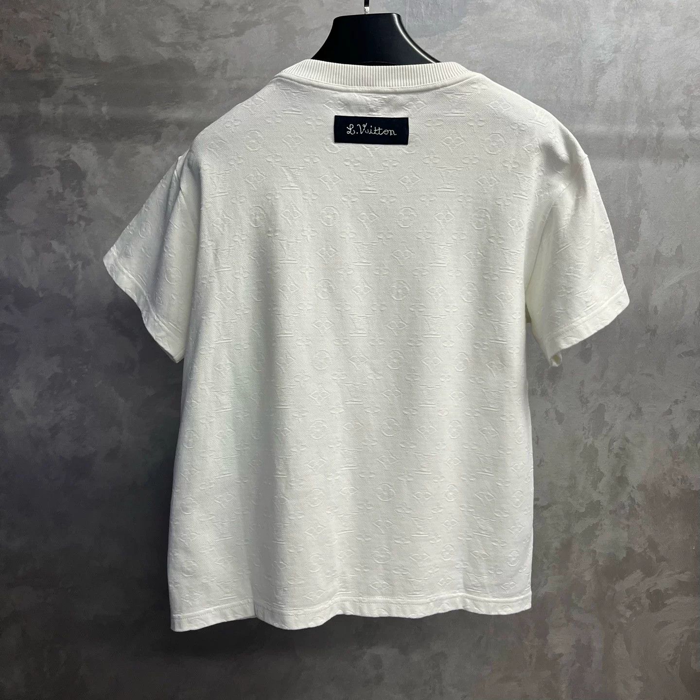 Louis Vuitton Louis Vuitton White Hoodie M Men Size US M / EU 48-50 / 2 - 5 Thumbnail