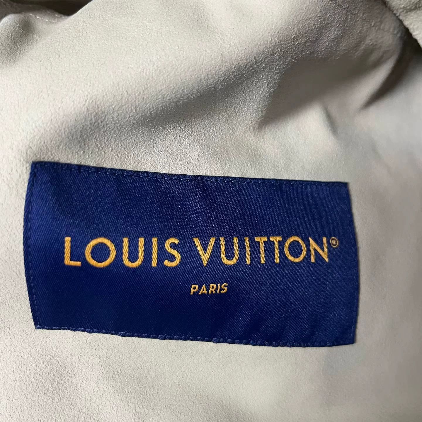 Louis Vuitton Louis Vuitton Retro Beige T-Shirt 50 Women Size XL / US 12-14 / IT 48-50 - 2 Thumbnail