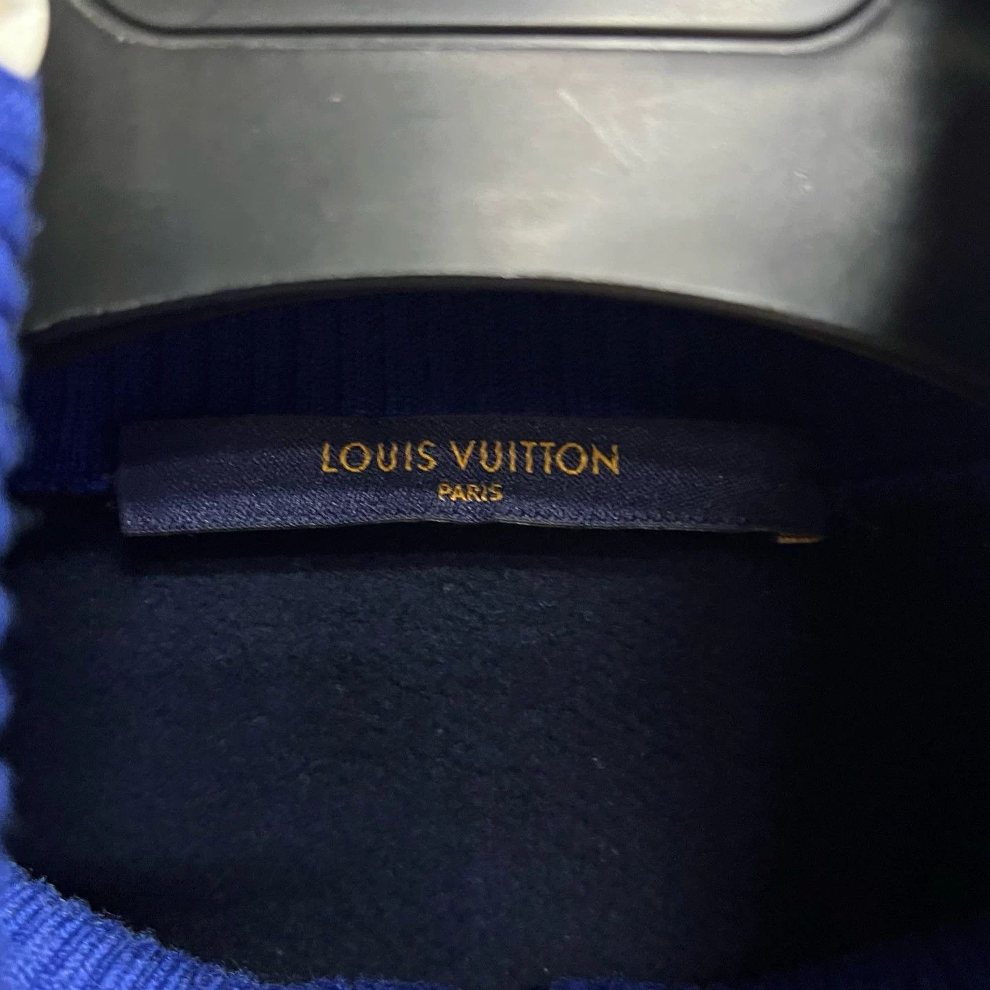 Louis Vuitton Louis Vuitton Printed Graphic Blue T-Shirt S Women Size S / US 4 / IT 40 - 3 Thumbnail