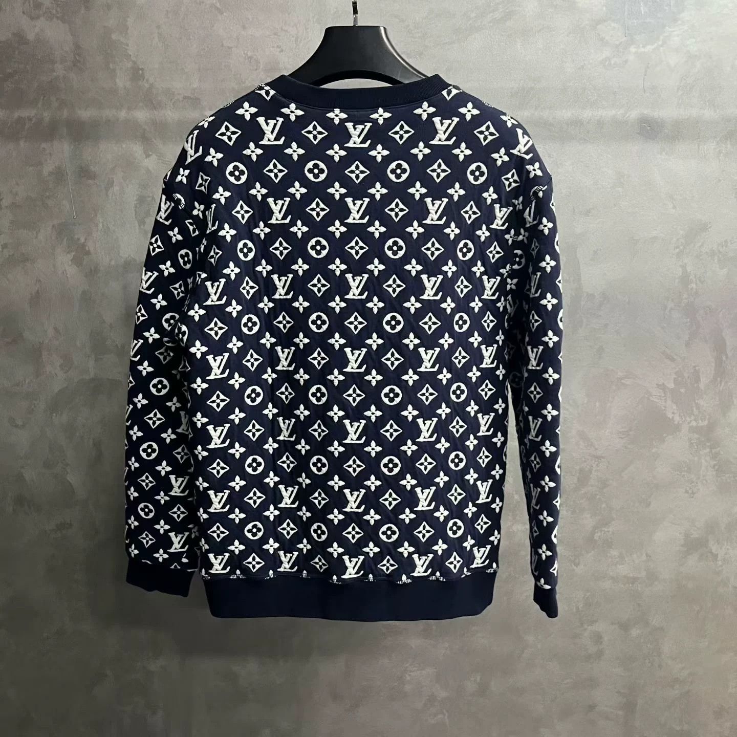 Louis Vuitton Louis Vuitton Printed Graphic Blue T-Shirt L Women Size L / US 10 / IT 46 - 5 Thumbnail