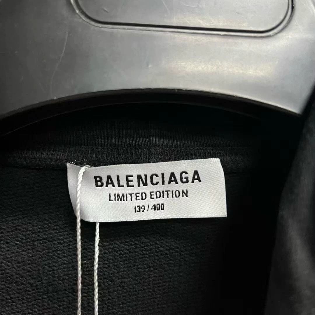 Balenciaga Balenciaga Fleece Graphic Black Hoodie 3 Men Size US XS / EU 42 / 0 - 3 Thumbnail