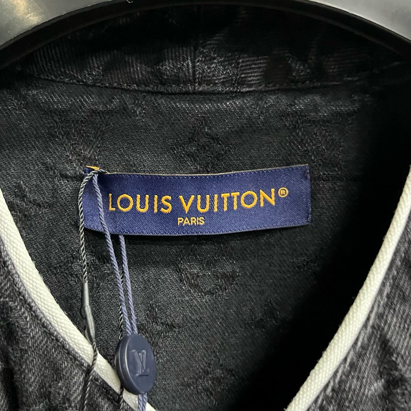 Louis Vuitton Louis Vuitton Retro Printed Black T-Shirt S Women Size S / US 4 / IT 40 - 3 Thumbnail