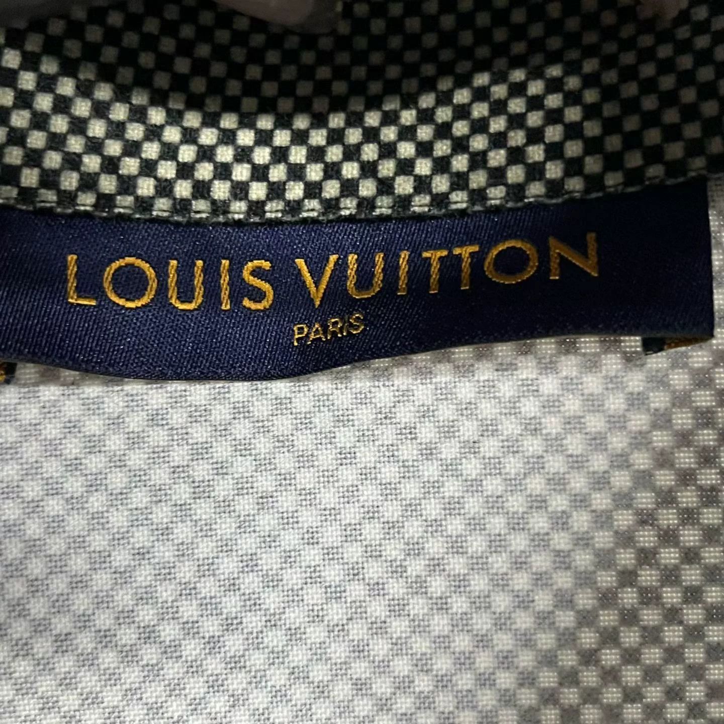 Louis Vuitton Louis Vuitton Retro Gray T-Shirt XL Women Size XL / US 12-14 / IT 48-50 - 2 Thumbnail