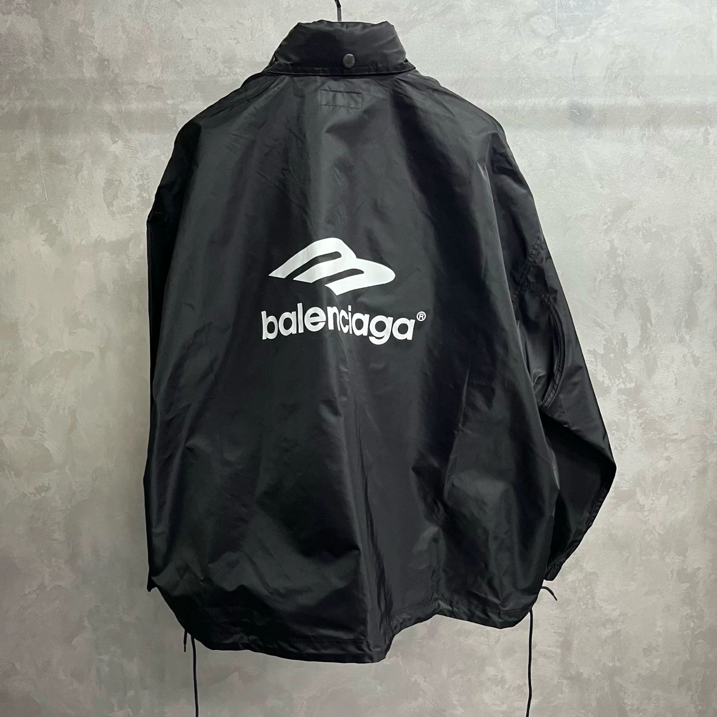 Balenciaga Balenciaga Retro Printed Black Hoodie 2 Men Size US XS / EU 42 / 0 - 5 Thumbnail