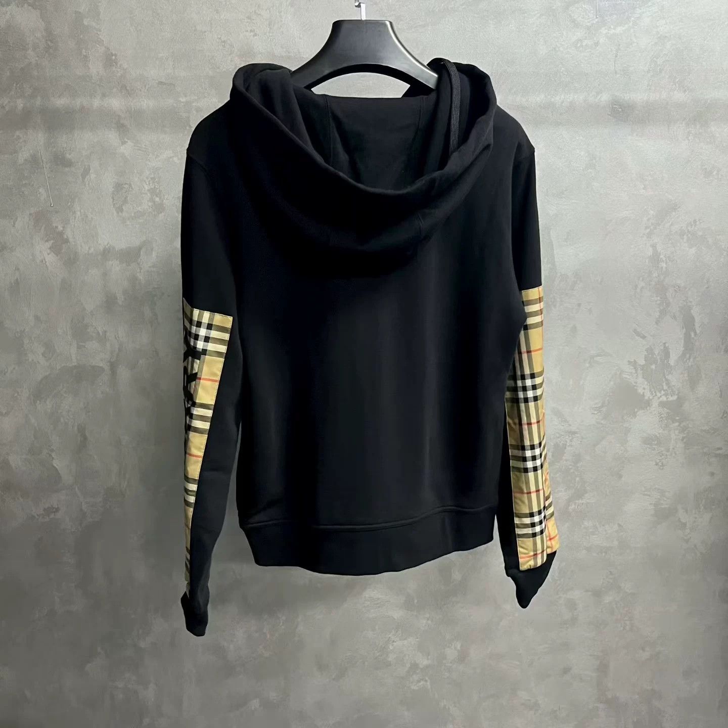 Burberry Burberry Retro Plaid Black T-Shirt XS Women Size XS / US 0-2 / IT 36-38 - 5 Thumbnail