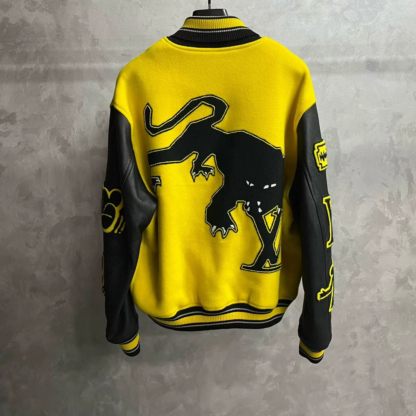 Louis Vuitton Louis Vuitton Yellow Designer Casual Size 4XL / US 24-26 - 5 Thumbnail