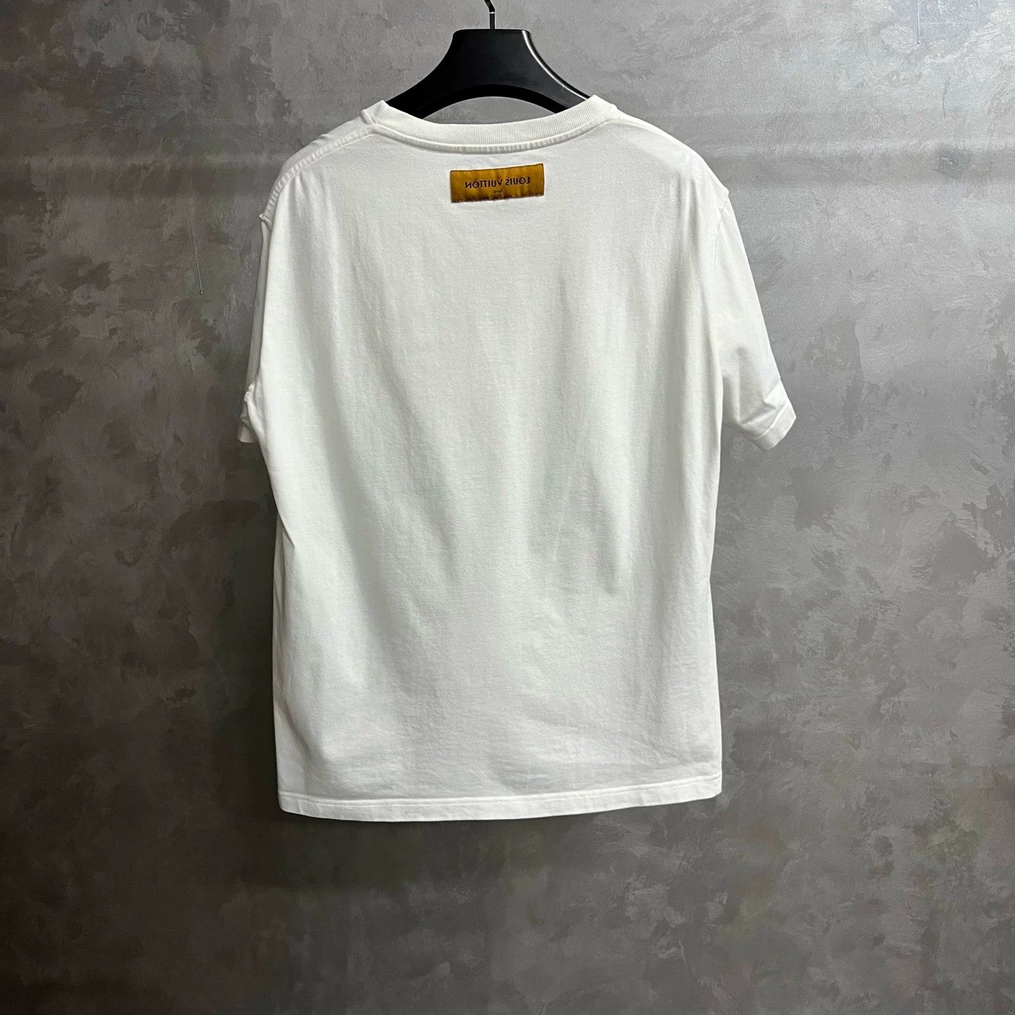 Louis Vuitton Louis Vuitton Embroidered White T-Shirt L Women Size ONE SIZE - 5 Thumbnail