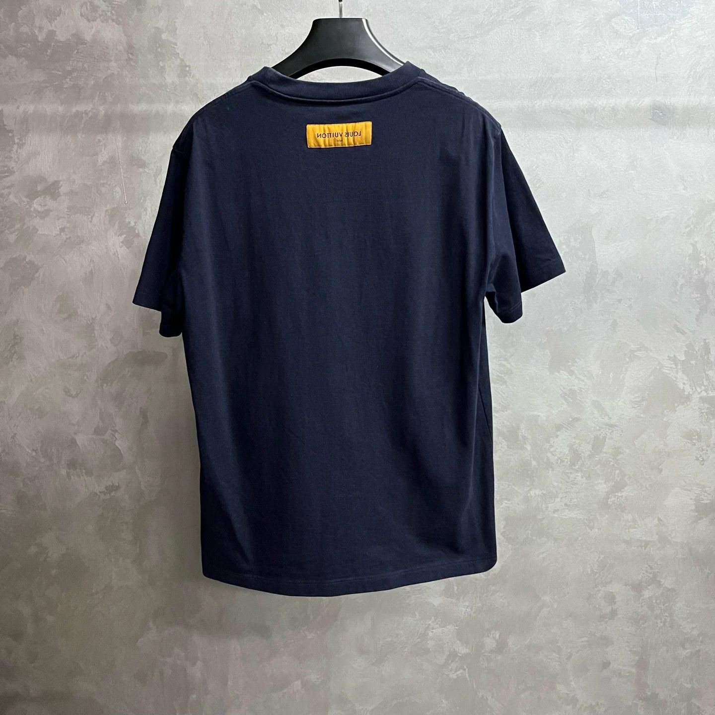 Louis Vuitton Louis Vuitton Floral Embroidered Blue T-Shirt L Women Size L / US 10 / IT 46 - 5 Thumbnail