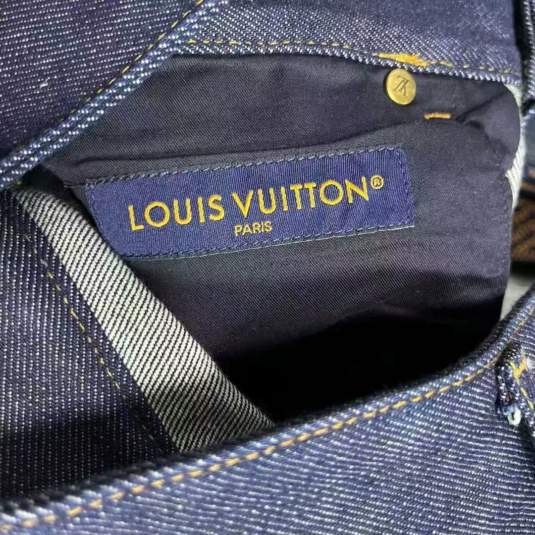 Louis Vuitton Louis Vuitton Retro Graphic Blue T-Shirt 32 Women Size XS / US 0-2 / IT 36-38 - 2 Thumbnail