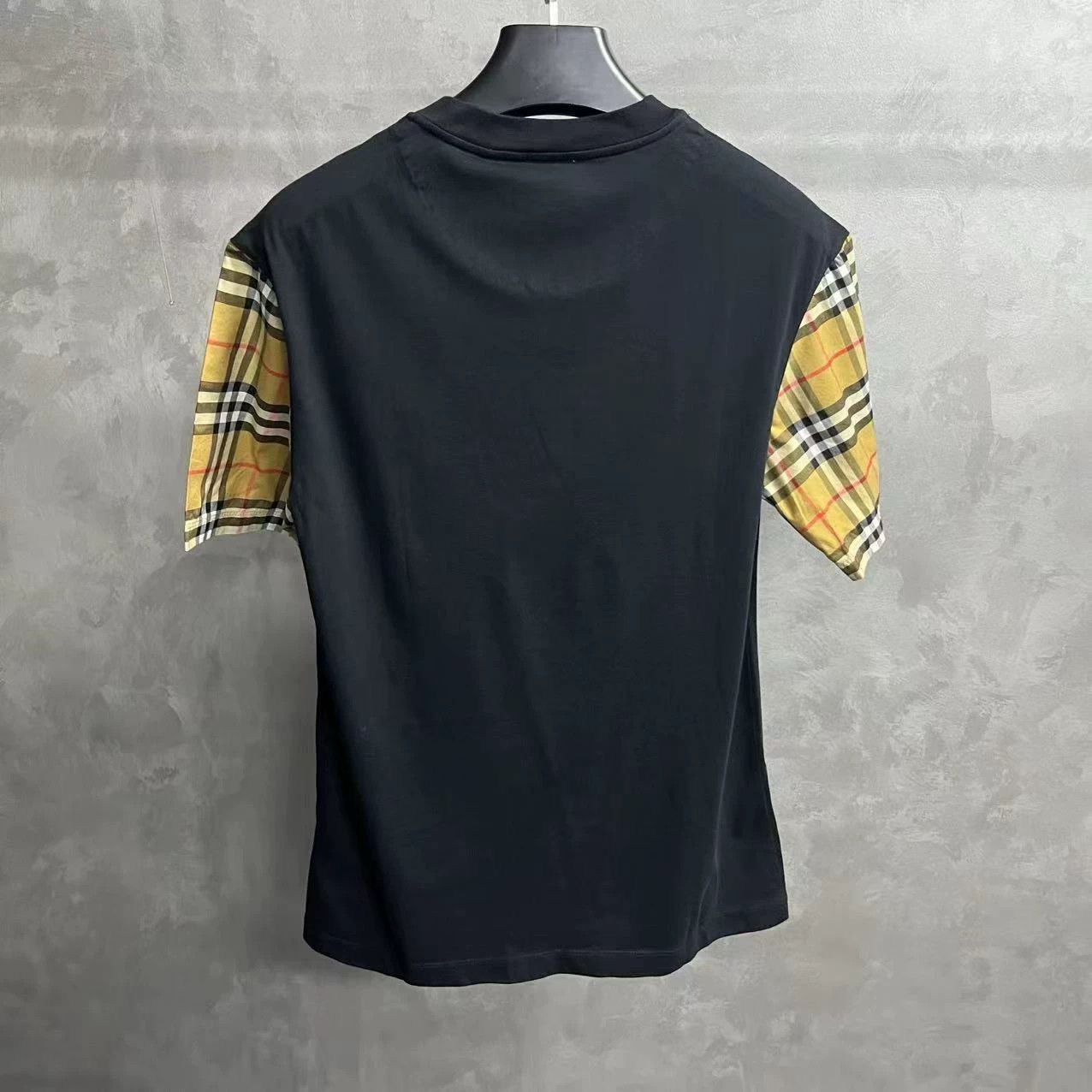 Burberry Burberry Cotton Plaid Black T-Shirt M Women Size M / US 6-8 / IT 42-44 - 6 Thumbnail