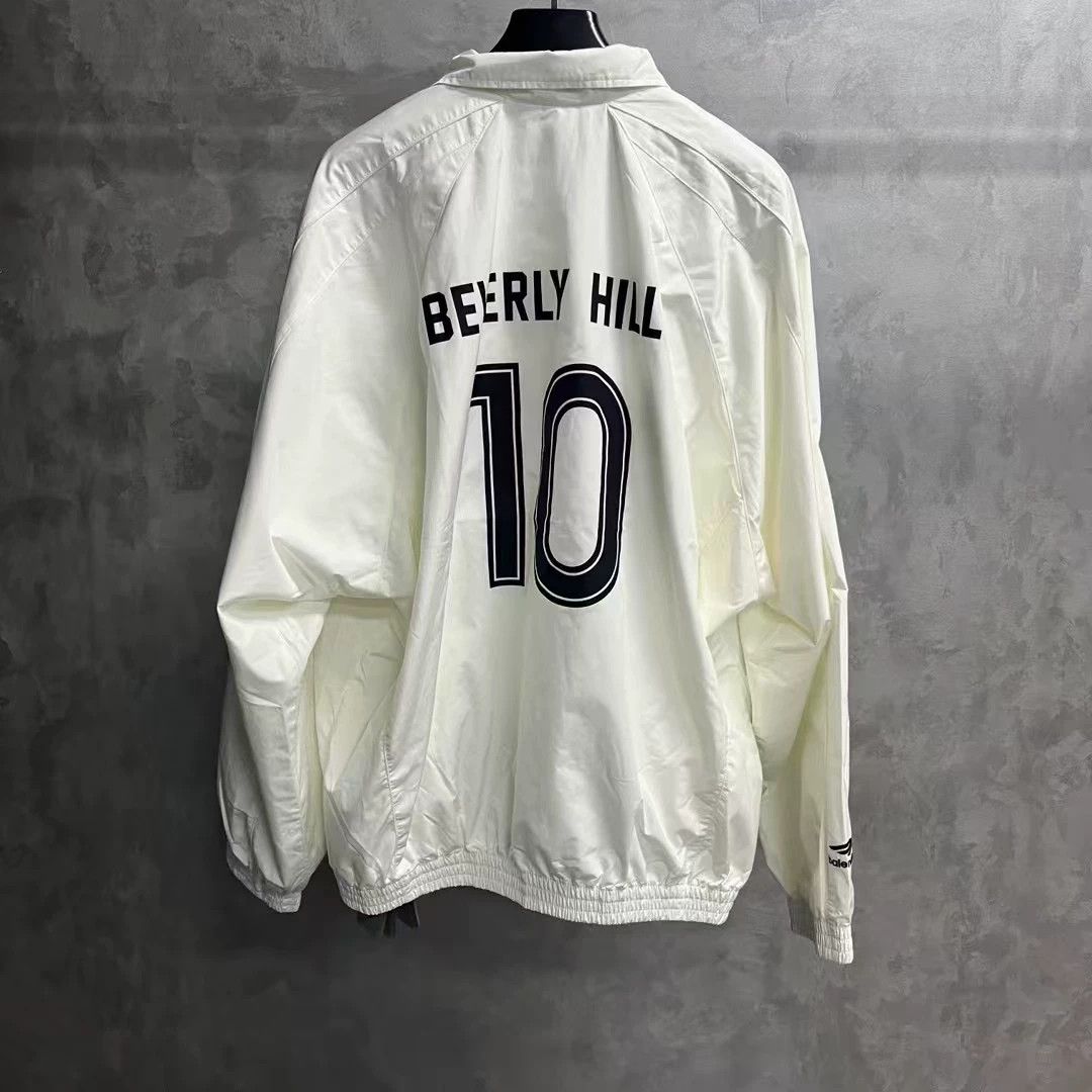 Balenciaga Balenciaga Printed White Hoodie 48 Men Size US XL / EU 56 / 4 - 4 Thumbnail