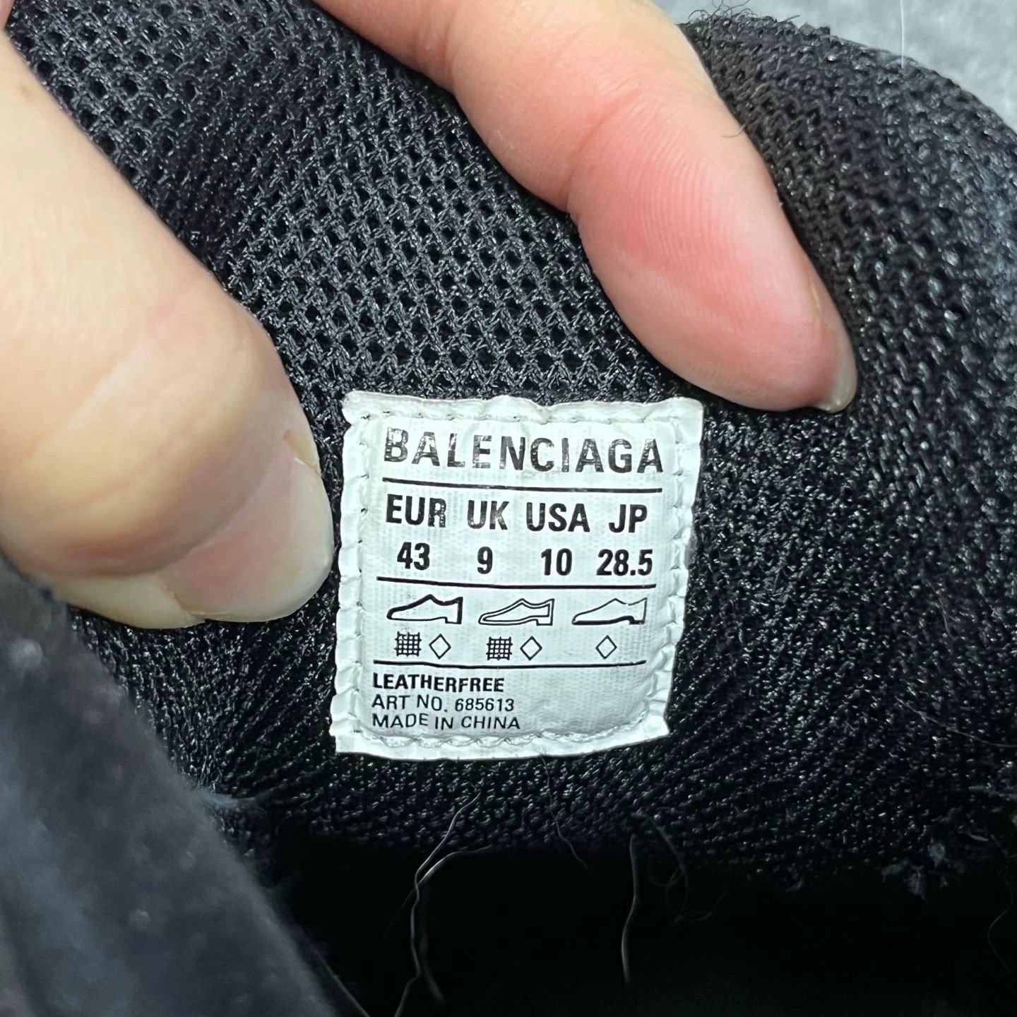 Balenciaga Balenciaga Retro Black Lowtop Sneakers 43 Women Size US 9.5 / EU 42-43 - 6 Thumbnail