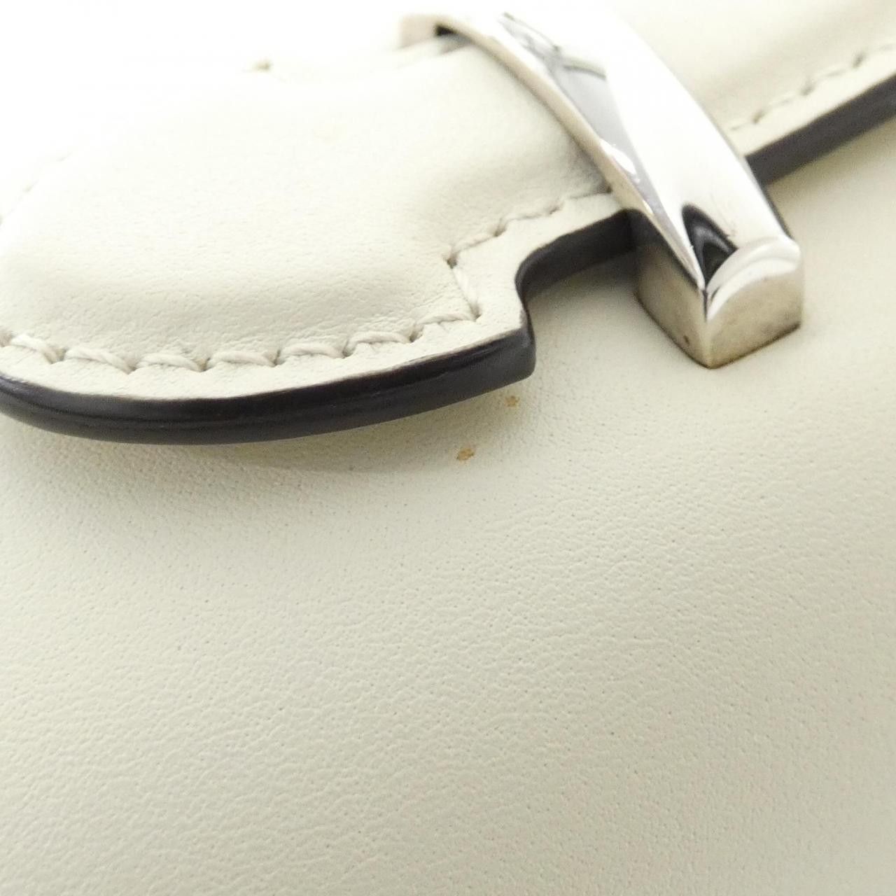Gucci Gucci Gucci PETITE GG Leather Shoulder Bag Leather Shoulder Bag 739722AACAW DUTY FREE for USA Size ONE SIZE - 5 Thumbnail