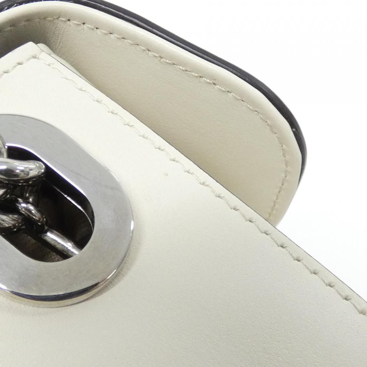 Gucci Gucci Gucci PETITE GG Leather Shoulder Bag Leather Shoulder Bag 739722AACAW DUTY FREE for USA Size ONE SIZE - 4 Thumbnail