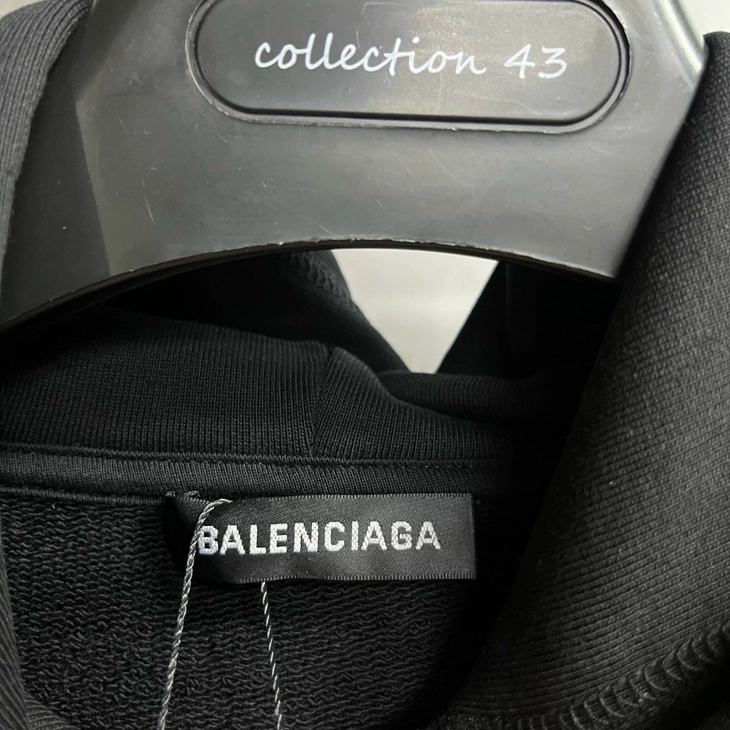 Balenciaga Balenciaga Retro Printed Black Hoodie XXS Men Size US XXS / EU 40 - 2 Thumbnail