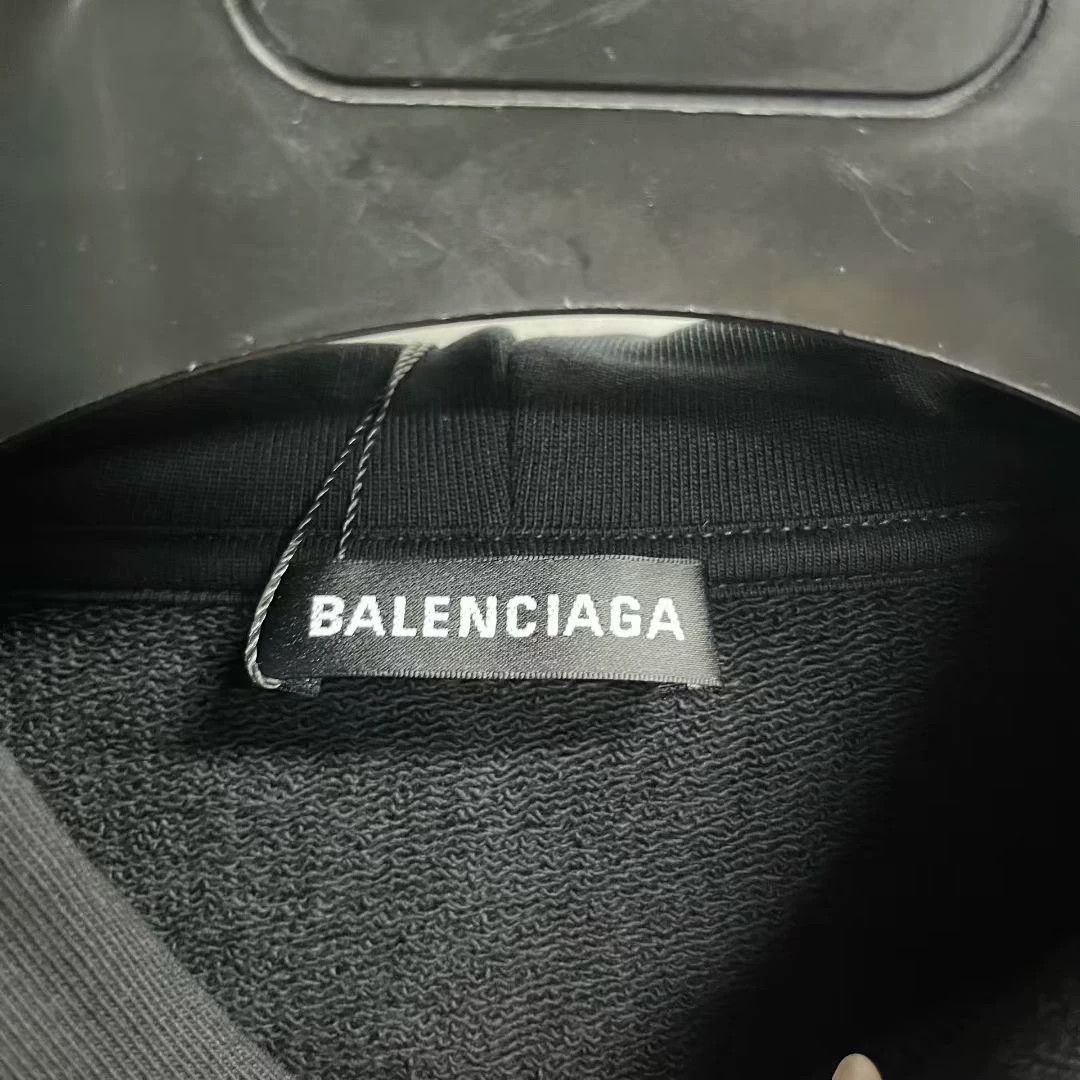 Balenciaga Balenciaga Retro Printed Black Hoodie L Men Size US L / EU 52-54 / 3 - 2 Thumbnail