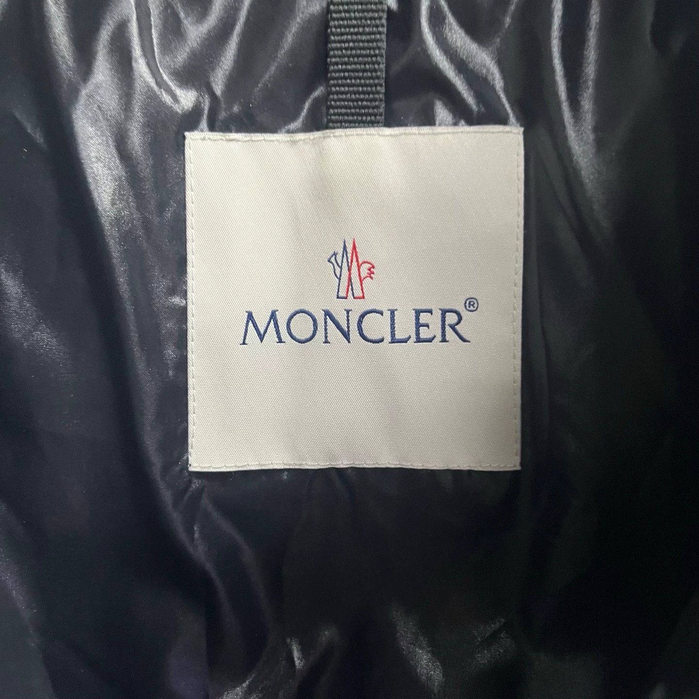 Moncler Moncler Reflective Gray Down Jacket 4 Women Size XS / US 0-2 / IT 36-38 - 2 Thumbnail
