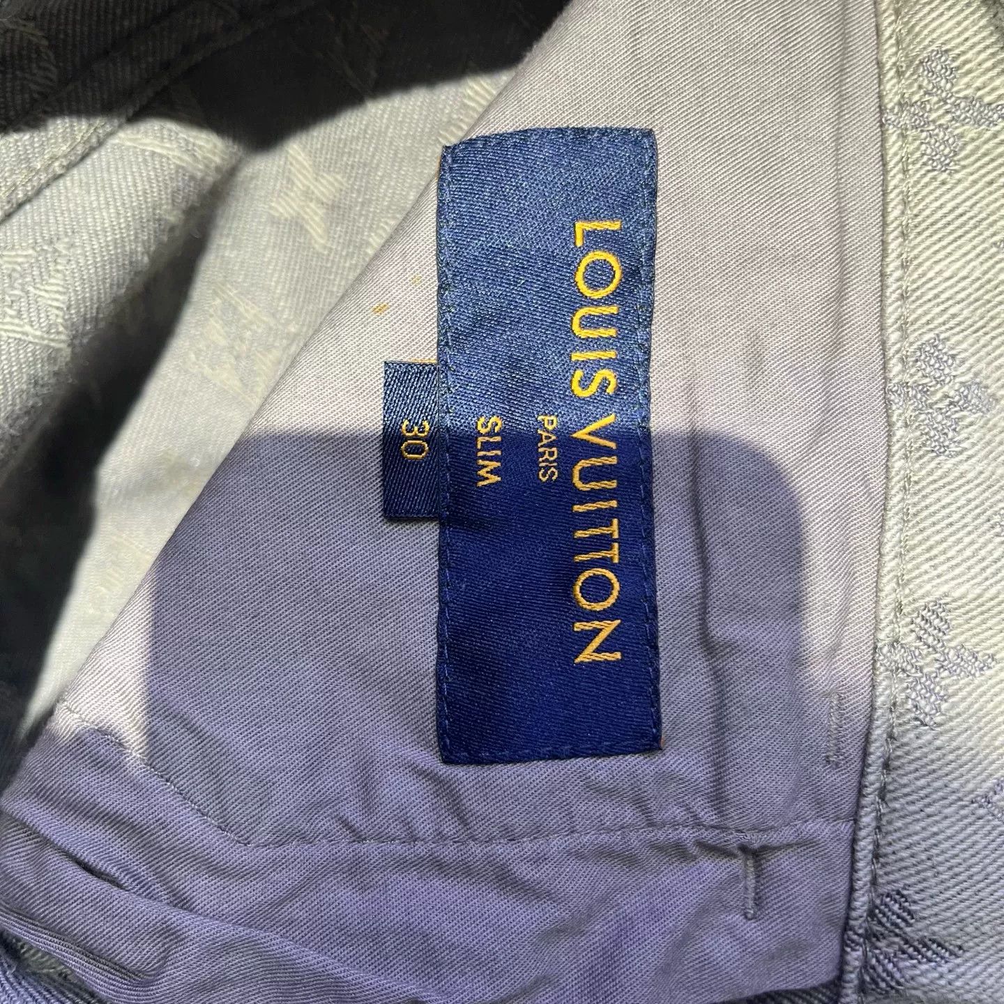 Louis Vuitton Louis Vuitton Casual Gray T-Shirt 30 Women Size XS / US 0-2 / IT 36-38 - 3 Thumbnail