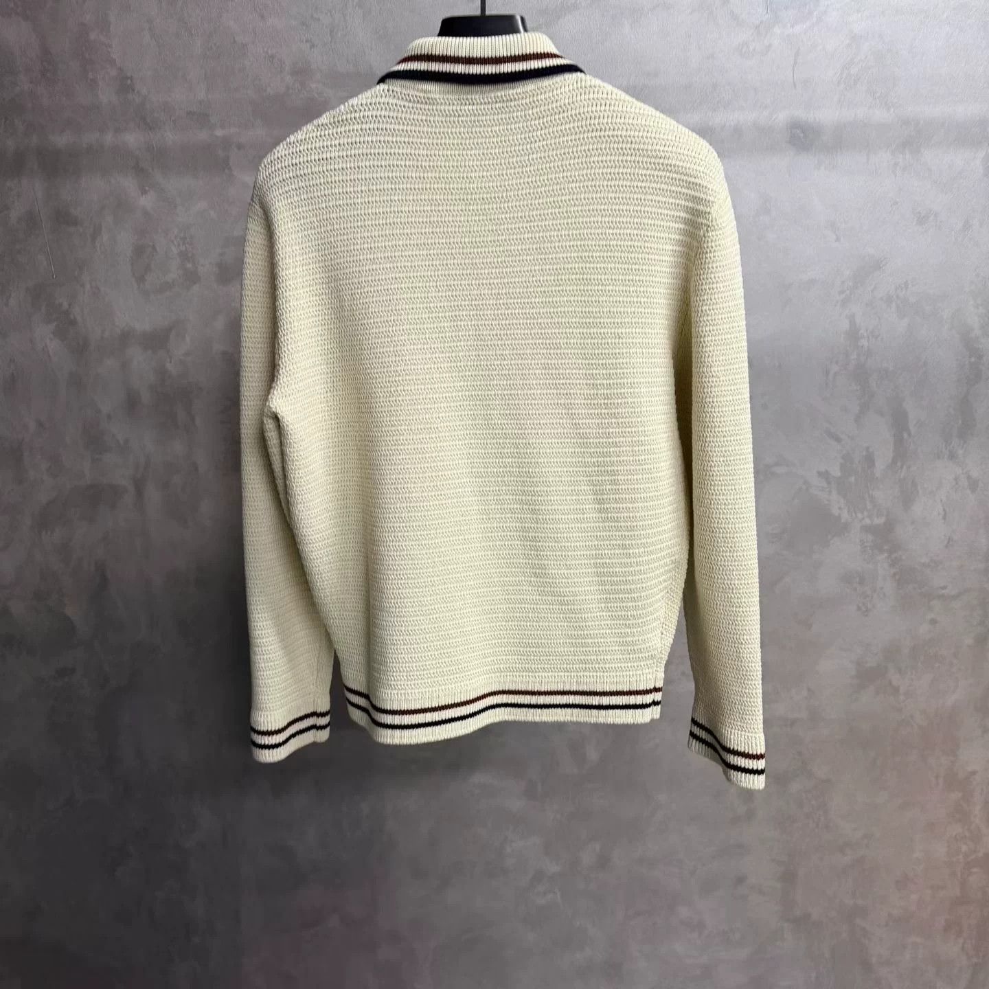 Miu Miu Miu Miu Item Designer Casual Streetwear Size XS / US 0-2 / IT 36-38 - 5 Thumbnail