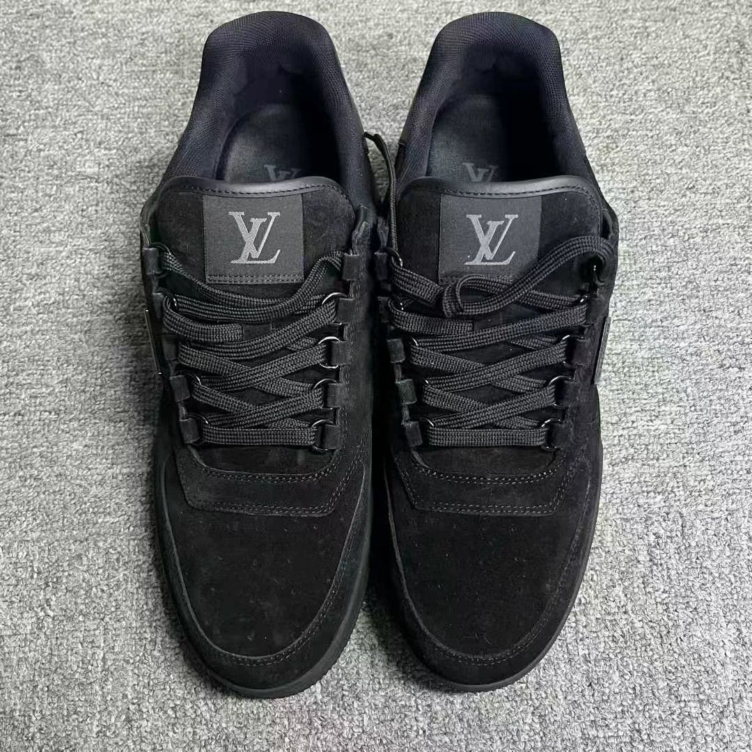 Louis Vuitton Louis Vuitton Black Lowtop Sneakers 9 Women Size US 9 / IT 39 - 3 Thumbnail