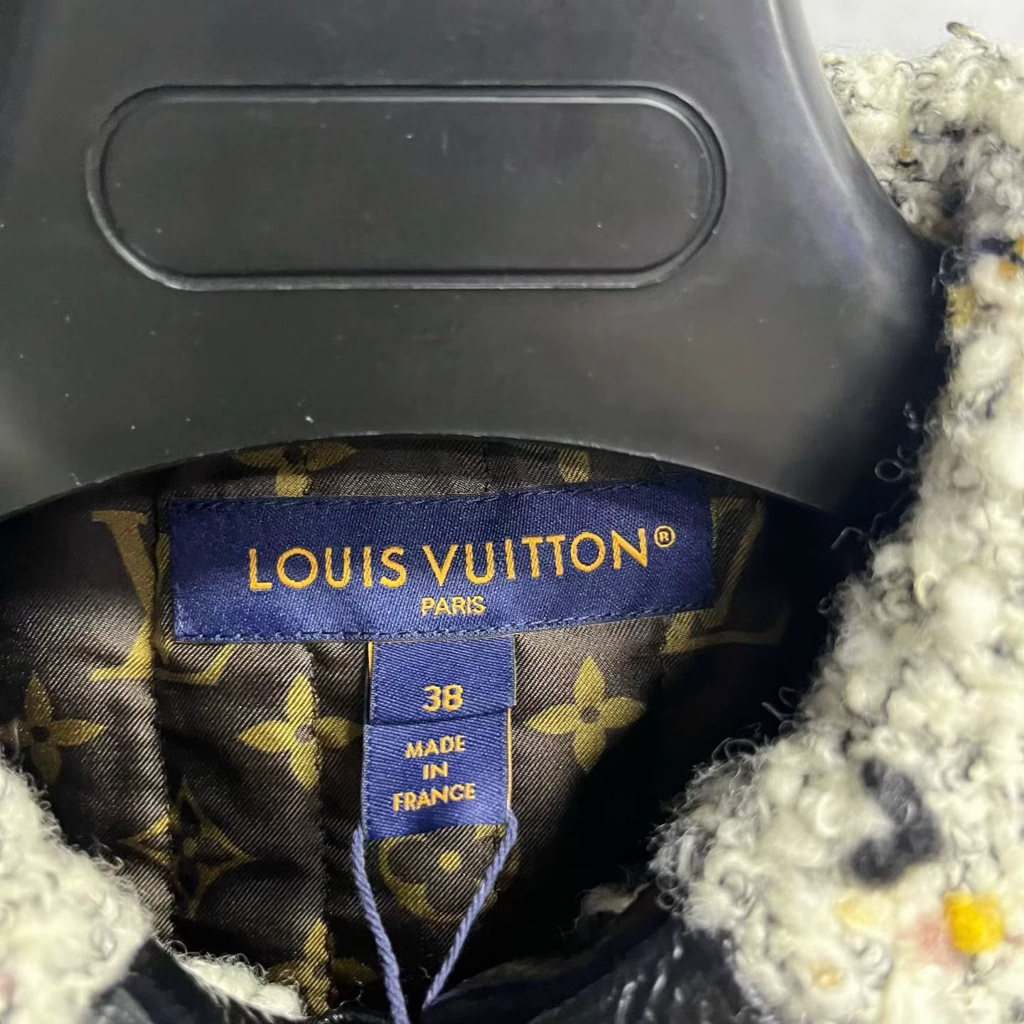 Louis Vuitton Louis Vuitton Multi Designer Casual Size S / US 4 / IT 40 - 2 Thumbnail