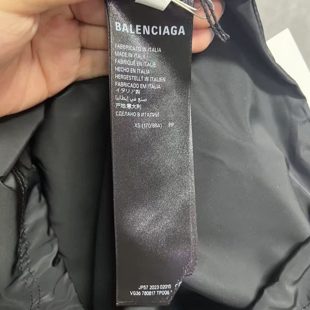 Balenciaga Balenciaga Football Black Hoodie XS Men Size US XS / EU 42 / 0 - 2 Thumbnail