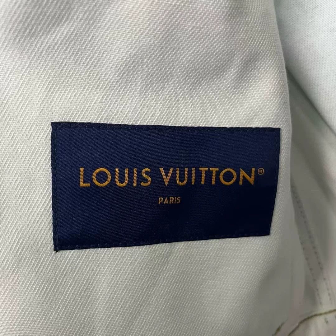 Louis Vuitton Louis Vuitton Casual Graphic White Hoodie 50 Men Size US XL / EU 56 / 4 - 3 Thumbnail