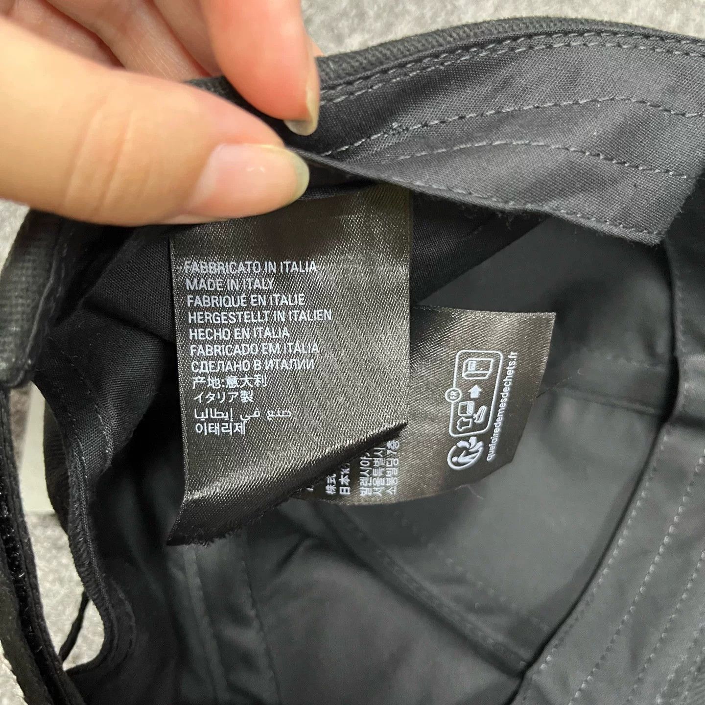 Balenciaga Balenciaga Black Hoodie S Men Size US S / EU 44-46 / 1 - 6 Thumbnail