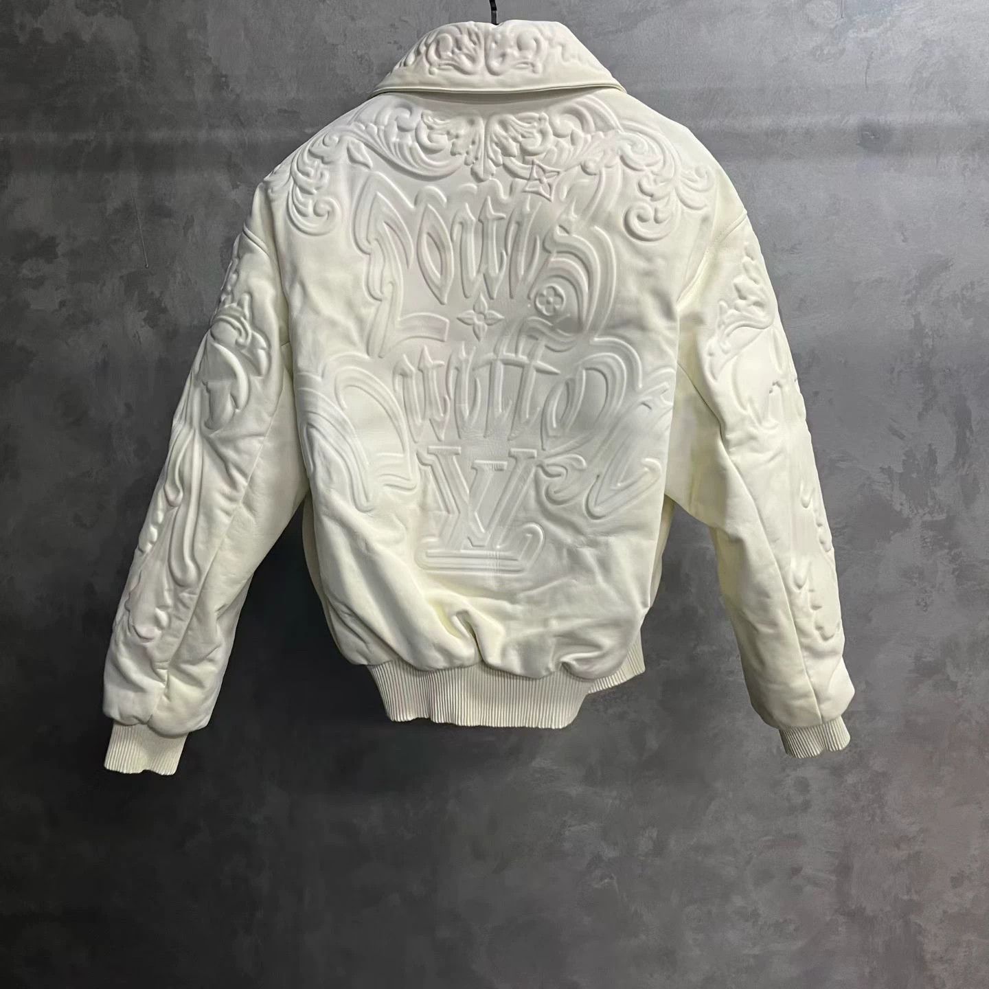 Louis Vuitton Louis Vuitton White Designer Casual Size XXL / US 16-18 / IT 52-54 - 4 Thumbnail